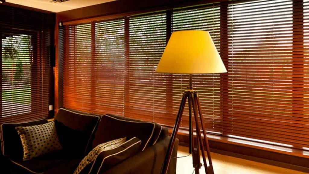 faux wooden Blinds Installing